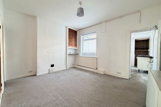 9 Nelson Street, Scarborough photo 4