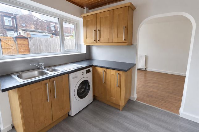 18, Chatsworth Street, Oldham photo 5