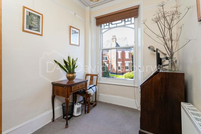 Flat to rent in Crouch Hill, Crouch End, London