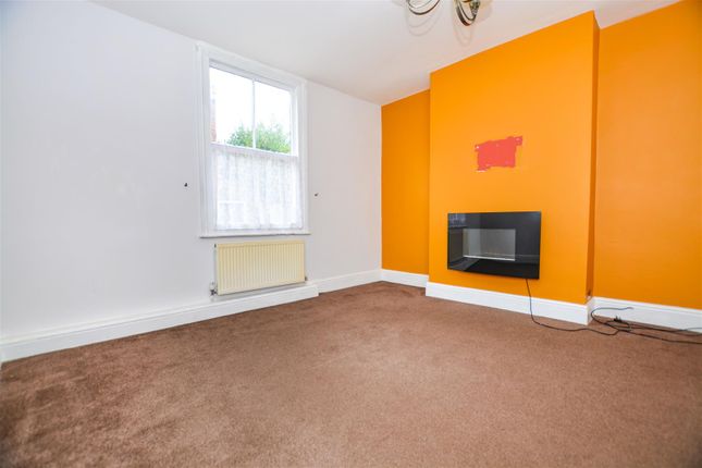 44, Fleetgate, Barton-Upon-Humber photo 3