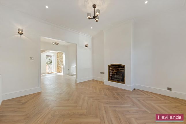 22, Sterling Road, Enfield photo 3