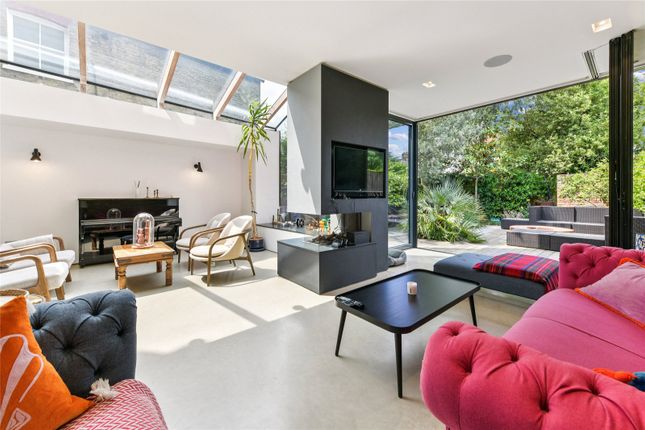 Thumbnail Terraced house to rent in Rusthall Avenue, Chiswick, London