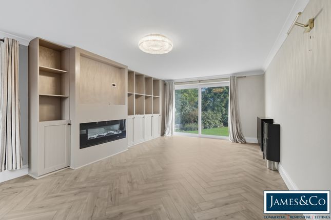 71, Godfrey Way, Dunmow photo 2