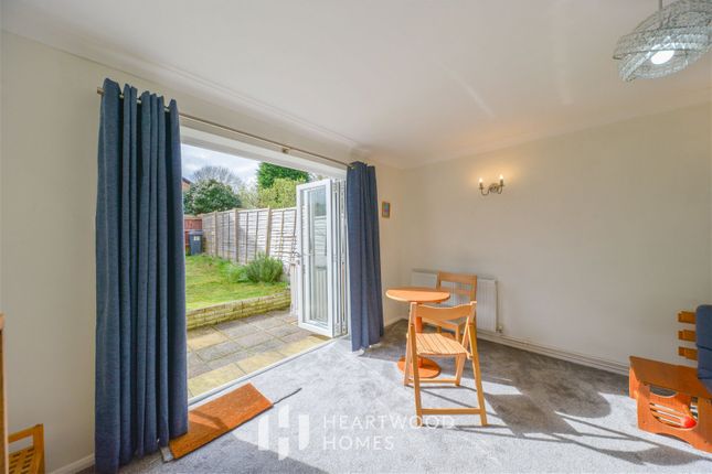 Terraced house for sale in Craiglands, St. Albans