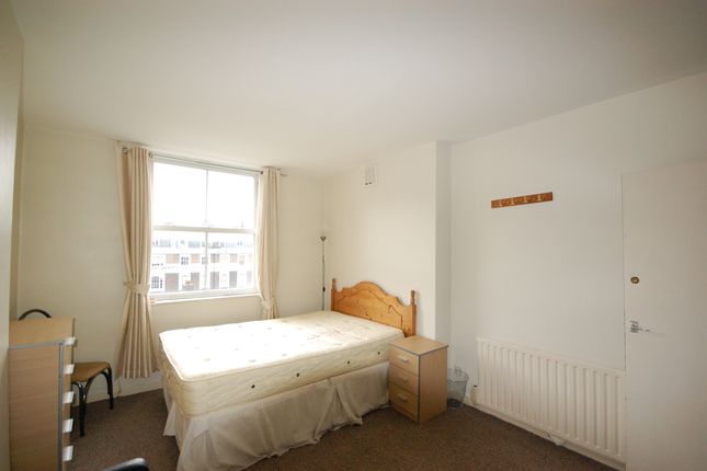 Flat to rent in Talbot Square, London