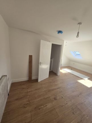 45, Grosvenor Road, London photo 5