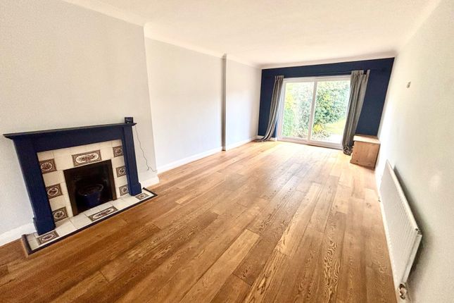 315, Stroude Road, Virginia Water photo 4