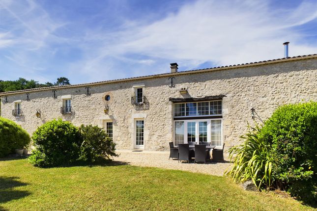 Hotel/guest house for sale in Ligueux, Dordogne Area, Nouvelle-Aquitaine
