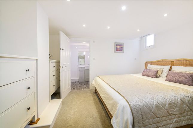 Flat 1, 27, Sisters Avenue, London photo 4