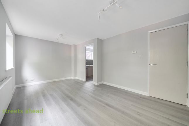 Flat 5, Aspen Court, 88, Auckland Road, London photo 3