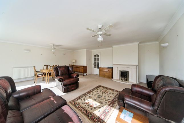 77, Grange Close, Heathfield photo 2