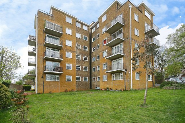1-bed flat on Dyke Road, Hove, £250,000