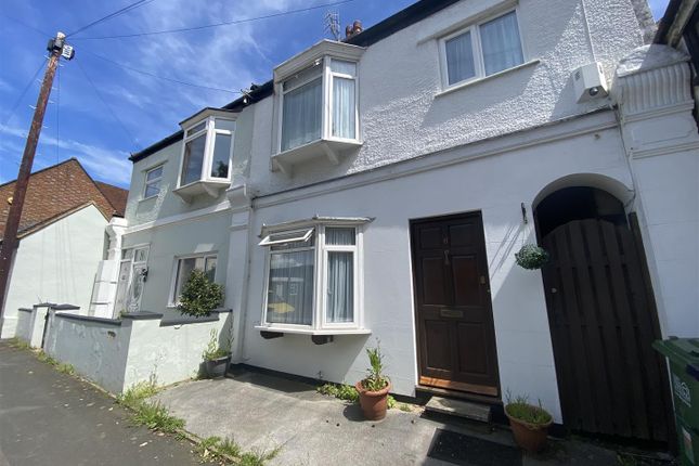 Thumbnail Terraced house to rent in Holliers Hill, Bexhill-On-Sea