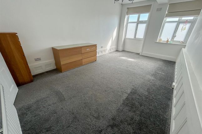 Flat 5, Holland House, Skelmersdale Road, Clacton-On-Sea photo 4