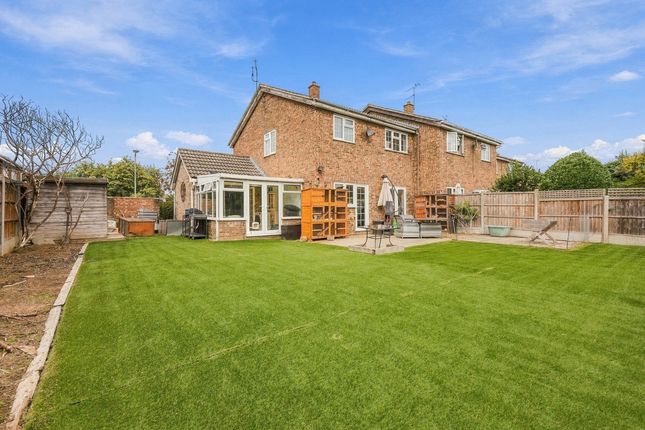 53, Neil Armstrong Way, Leigh-on-sea photo 4