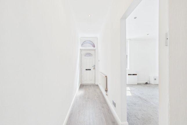 44 Bedford Square, Leigh photo 5