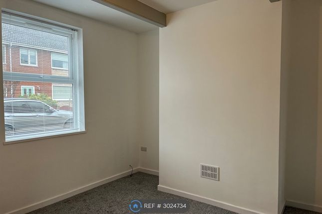 Norman Street, Middleton, Manchester photo 4