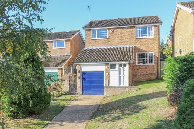 Thumbnail Detached house for sale in Grasmere Way, Leighton Buzzard, Bedfordshire