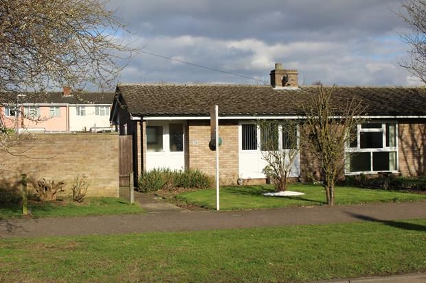 Thumbnail Bungalow to rent in High Street, Great Barford
