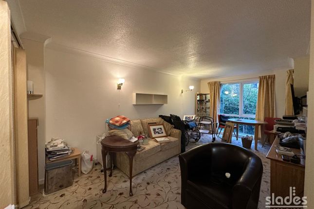 Flat for sale in Pine Tree Glen, Westbourne, Bournemouth