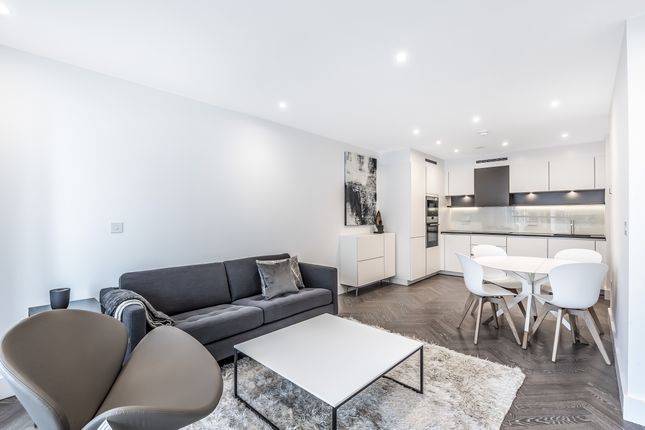 Thumbnail Flat to rent in Sterling Way, London