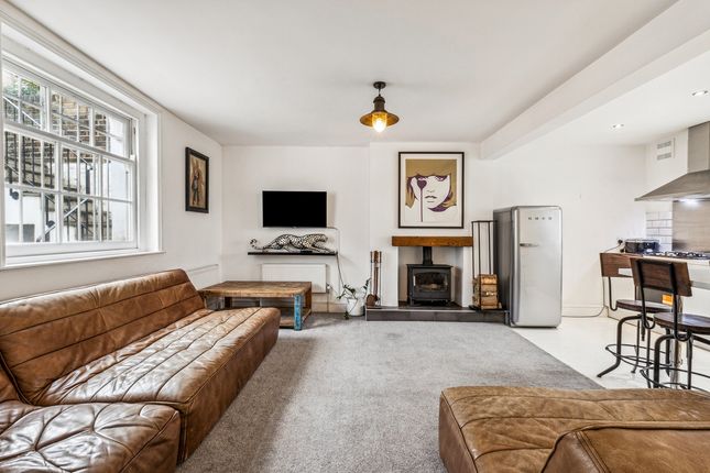 Thumbnail Flat to rent in Wandsworth Road, Battersea