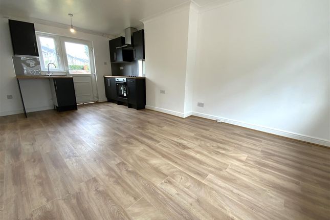 Terraced house to rent in Talisman Road, Foxbar, Paisley