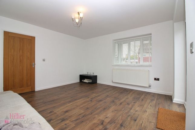64a, Annetts Hall, Borough Green  photo 4