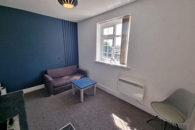 Thumbnail Flat to rent in Wilbraham Road, Fallowfield, Manchester