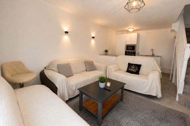 146, Penn Road, Slough photo 4