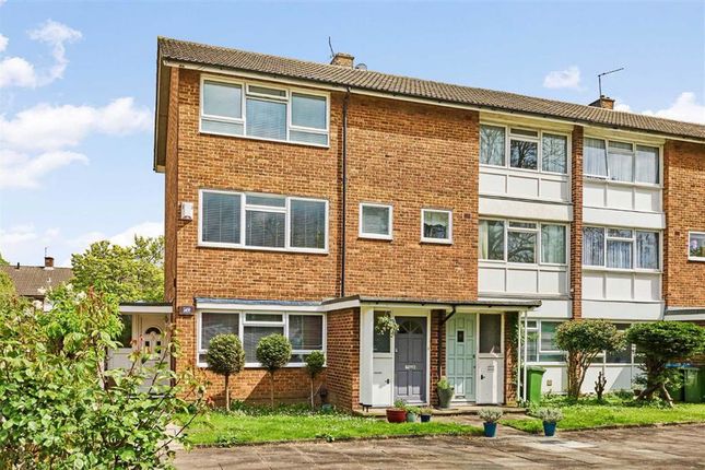 Thumbnail Flat for sale in Courtlands Avenue, London