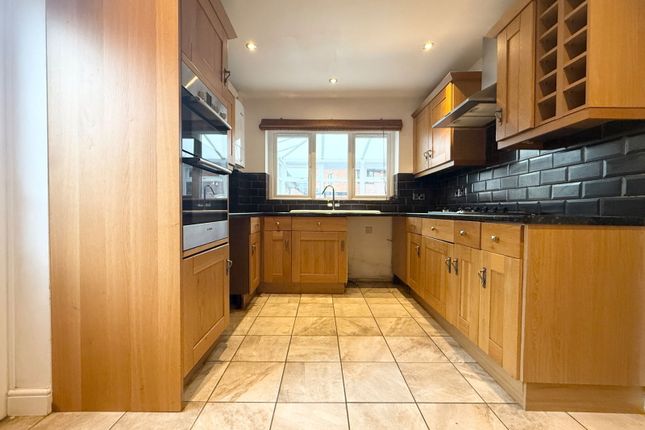 1, The Greenwoods, Stourbridge photo 3