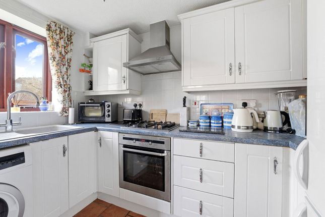 23, Mill Close, Banbury photo 3