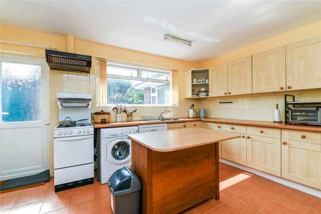 81, Barton Drive, New Milton photo 3