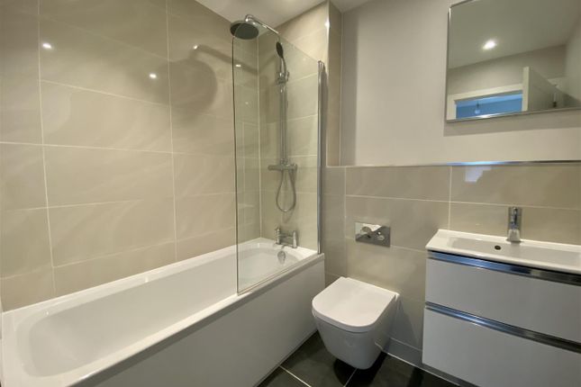 Flat 4 Hawthorn House, 15 Church Road, Paddock Wood photo 4