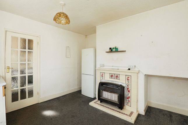 32, Norman Avenue, Stoke-on-trent photo 4