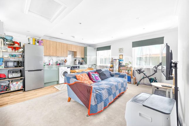 12F, Bruce Grove, London photo 2