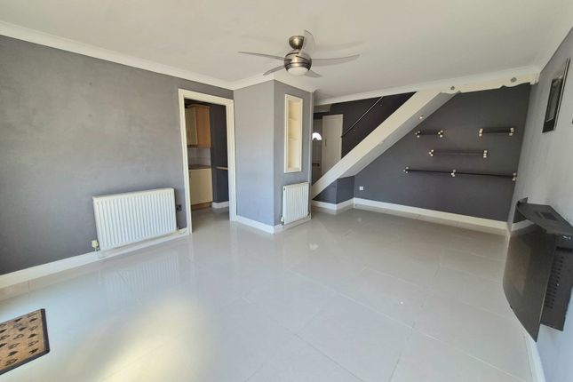 35, Elmridge, Skelmersdale photo 4