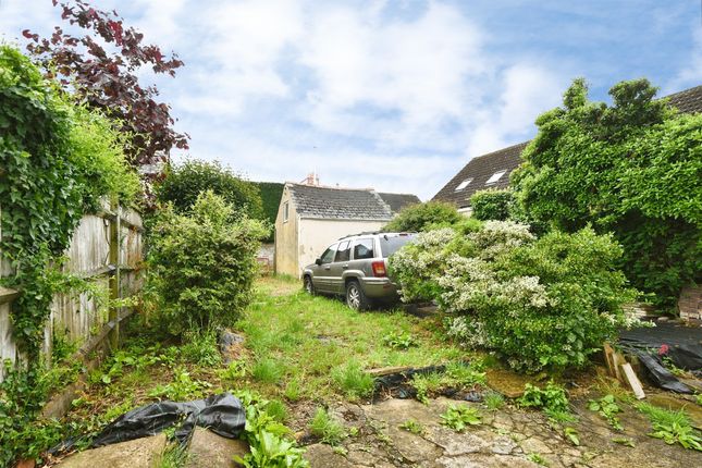 16, Lansdown Road, Swindon photo 4