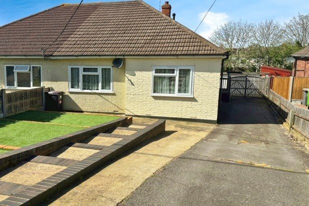 Thumbnail Bungalow to rent in Hambro Avenue, Rayleigh