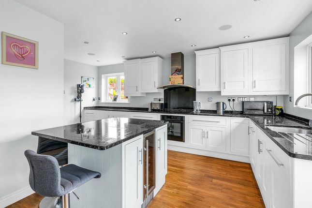 13, Martins Drive, Hertford photo 4
