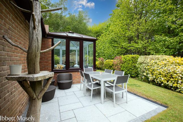 16, Oak Warren, Sevenoaks photo 4
