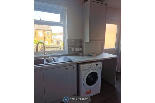 Longford St, Heywood photo 2