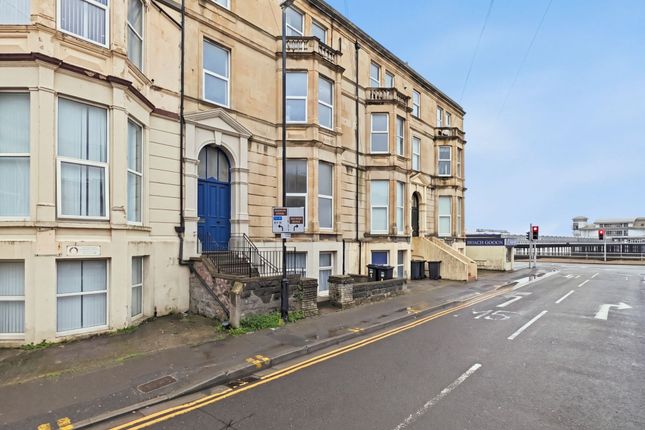 1-bed flat on Flat 2 Victoria Square, 4 Victoria Square, Weston-Super-Mare, £135,000