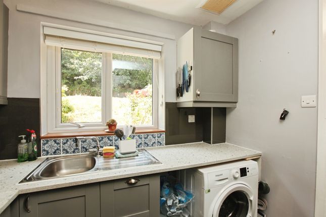 36, Emblett Drive, Newton Abbot photo 4
