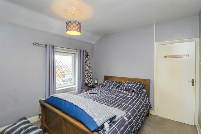 12, Santingley Lane, Wakefield photo 4