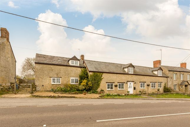 Thumbnail Barn conversion for sale in Souldern, Bicester