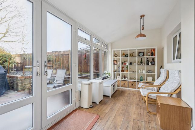 12 Bramley Gardens, Watford photo 3