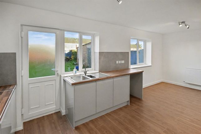 74, Ashley Avenue, Corby photo 4