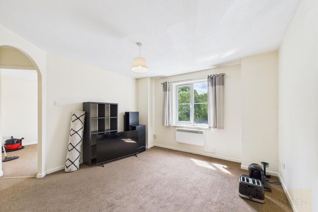 8 Kerria Court, Vervain Close, Gloucester photo 3